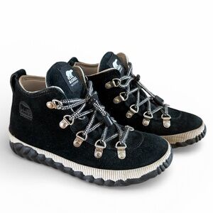 Sorel Out N About Conquest Boots Size 2